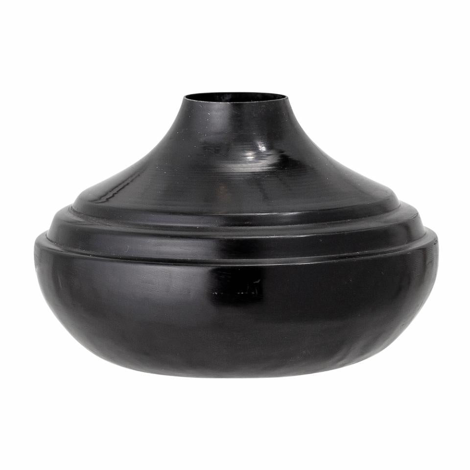 Masih black iron vase